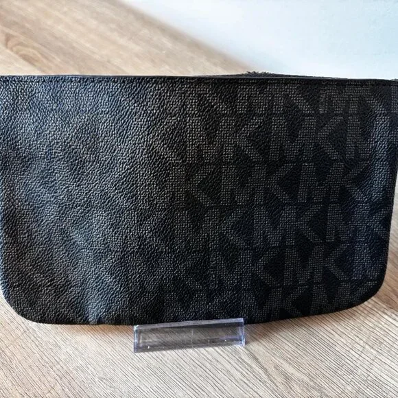 Michael Kors Signature Black Fanny Pack Belt Bag w/Silver-tone Chain - Picture 4 of 8